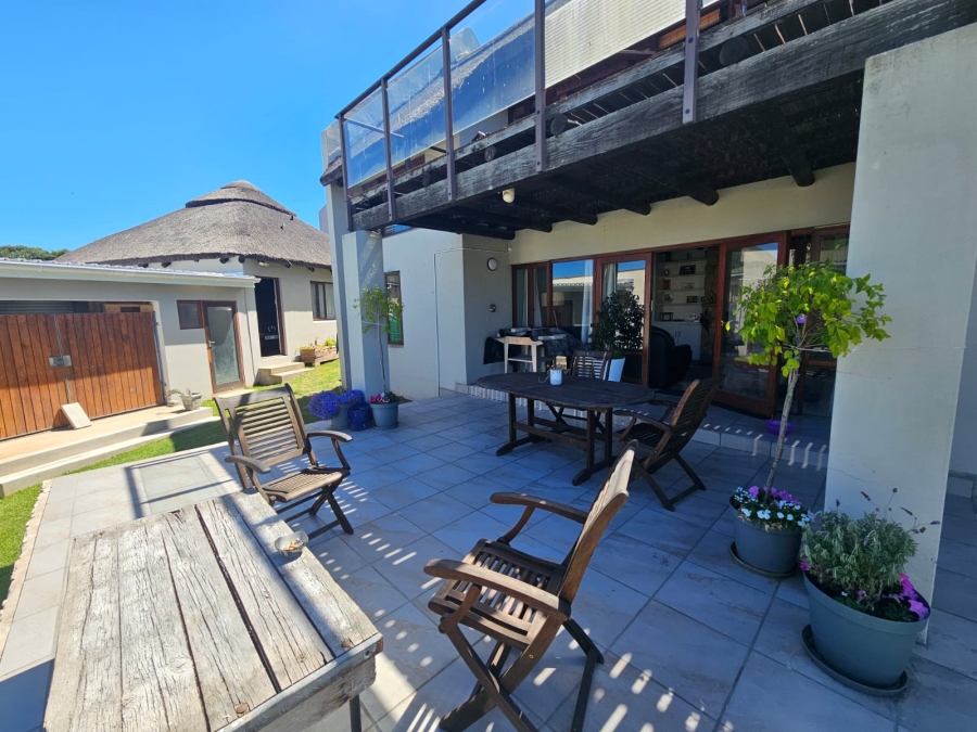4 Bedroom Property for Sale in Stilbaai Wes Western Cape